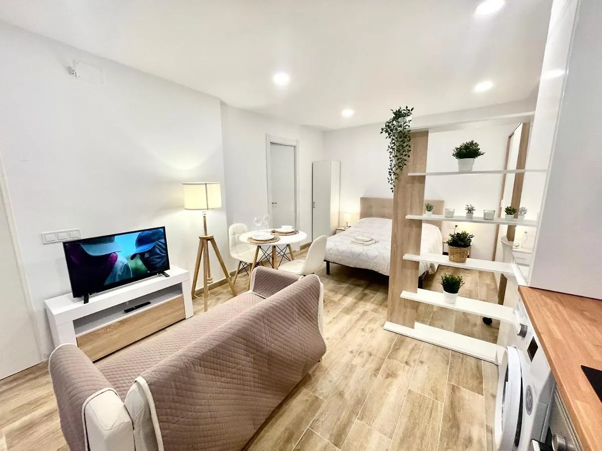 Apartamento Precioso loft en Manresa 2 0*,  España